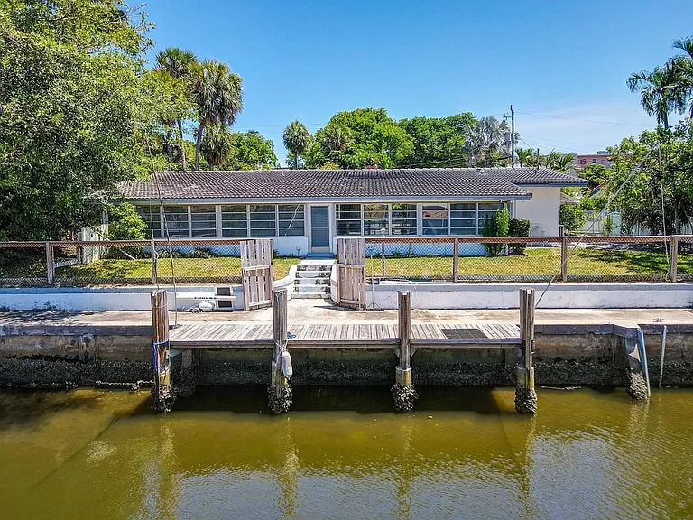 2041 Coral Reef Dr — Photo 20