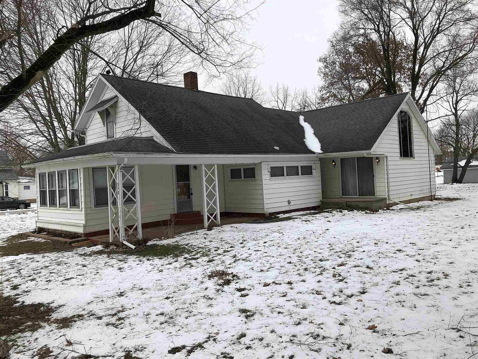 398 Grant St photo 1