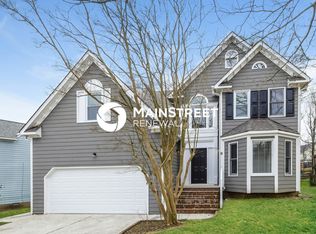 8 Creekstone Ct, Greensboro, NC 27407