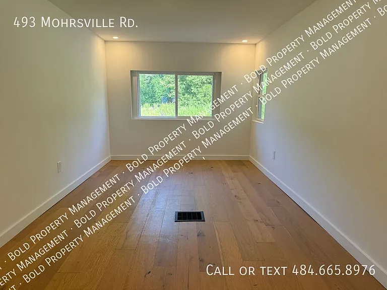 493 Mohrsville Rd — Photo 7