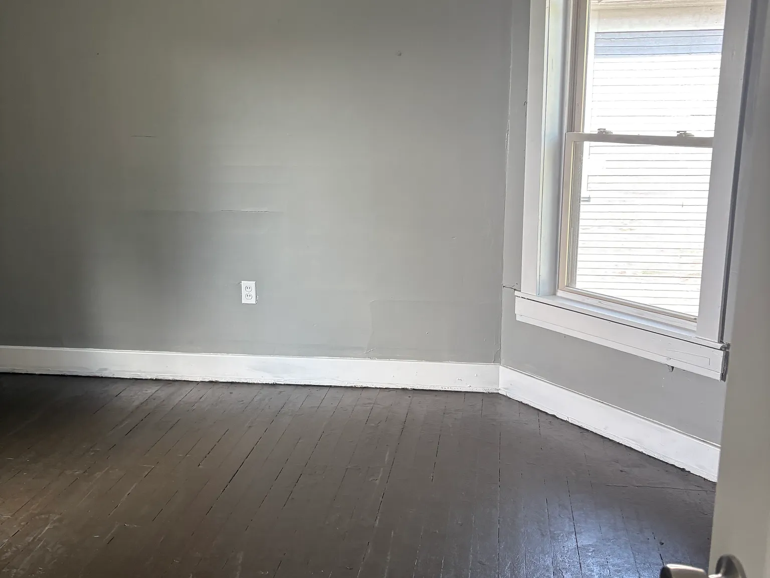 3 bed, 1072 sqft, $1,200 — Photo 3
