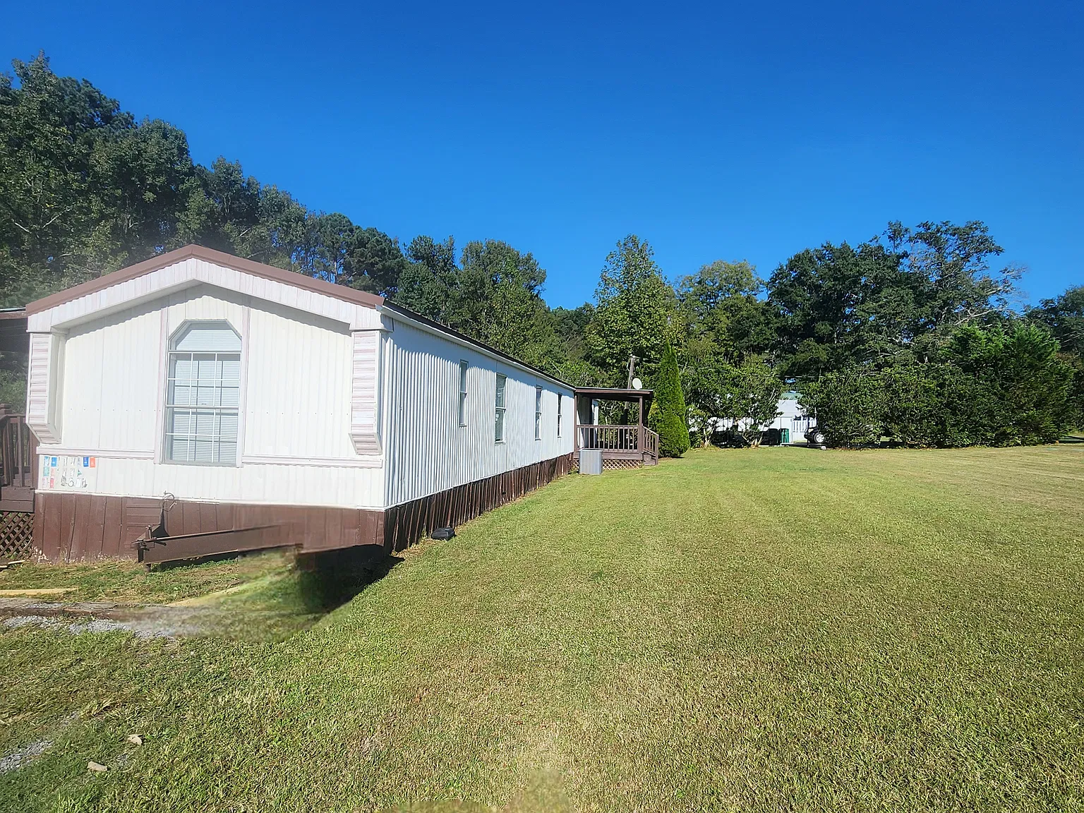 4 bed, 1280 sqft, $1,100 — Photo 2