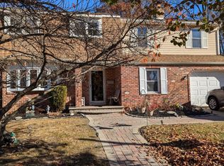 26 Spring Hill Dr, Laurel Springs, NJ 08021