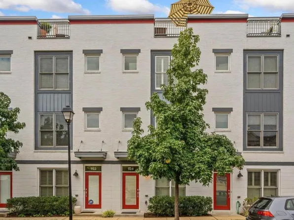 924 Pete Jones Way, Alexandria, VA 22314