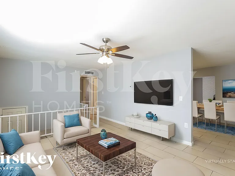 6008 S 45th Pl — Photo 4