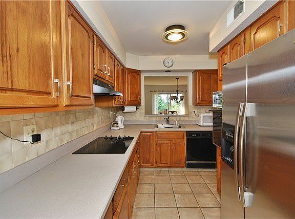 4th image of 27 Cedarwood Ter