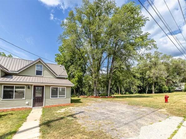 214 N Roosevelt Road, Black River Falls, WI 54615