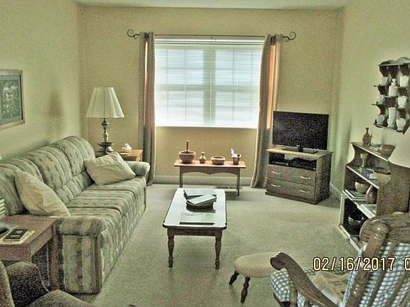 3rd image of 113 N Grace Ave