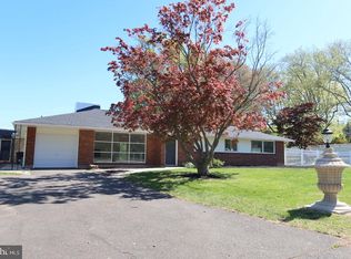 700 Fraser Rd, Erdenheim, PA 19038