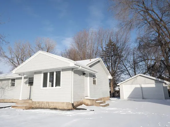 6718 Colfax Ave N, Brooklyn Center, MN 55430