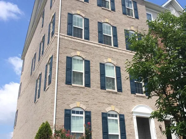 43913 Centergate Dr, Ashburn, VA 20148