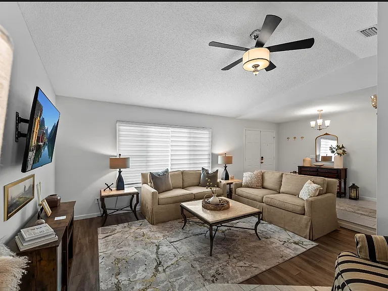 1535 Ultramarine Ln — Photo 25