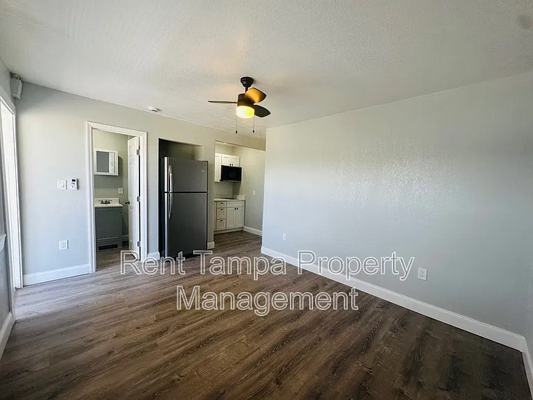 680 22nd Ave S #12 — Photo 4