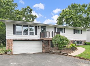 1113 Hilltop Blvd, McHenry, IL 60050