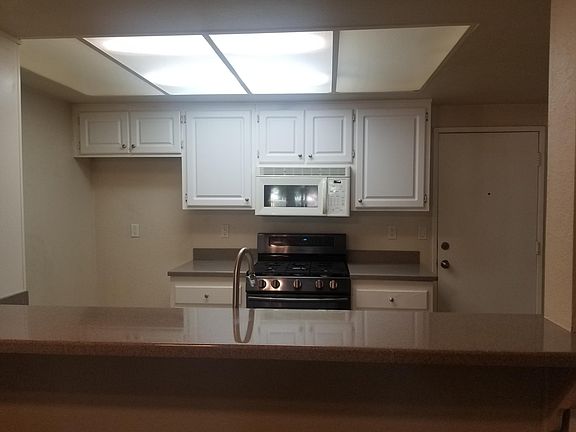 3rd image of 1460 Kendall Dr Unit 39
