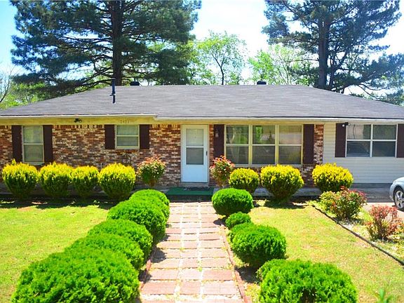 2nd image of 2403 Cottonwood Pl
