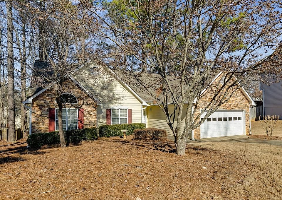 1st image of 2616 English Oaks Ln NW