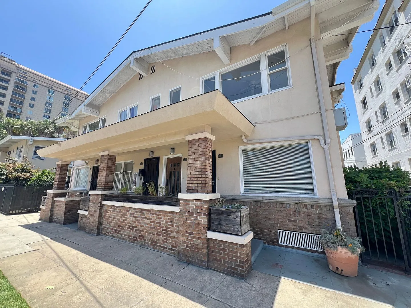Townhome-Style 1BR | In-Unit W/D | Near Beach & Downtown — Photo 1