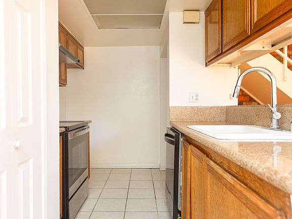 4th image of 1037 W Sierra Madre Ave APT 2