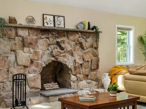 22 Chippewa Trl, Albrightsville, PA 18210