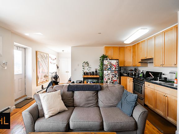 4th image of 567 Warren St Ph 4