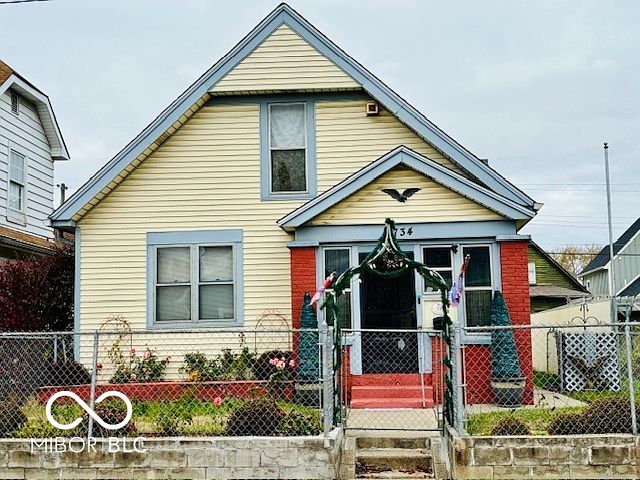 1st image of 734 Cottage Ave