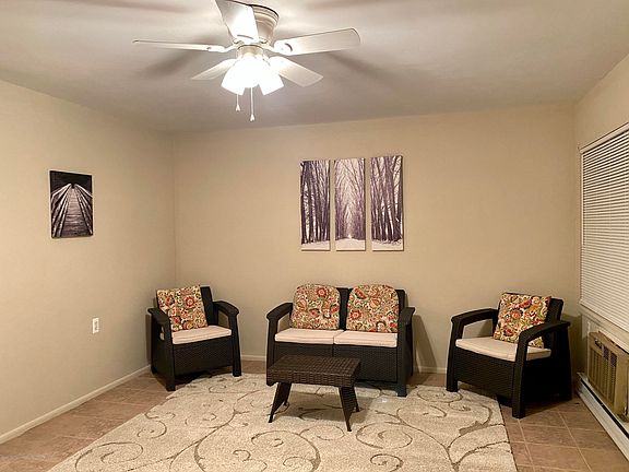 4th image of 479C Dartmoor Ct #1003