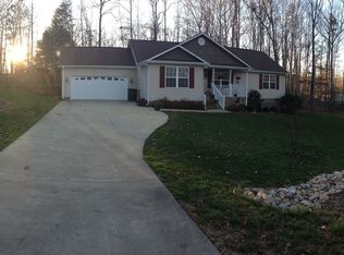 218 Cox Ridge Ct, Travelers Rest, SC 29690