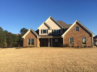 200 Pleasant Rdg, Mooreville, MS 38857