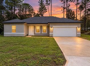104 W Gondolier Pl, Citrus Springs, FL 34434