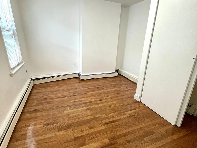 238 Everett St #2-E — Photo 2
