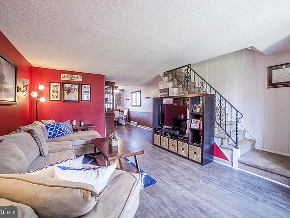 2nd image of 1116 Tremont Dr