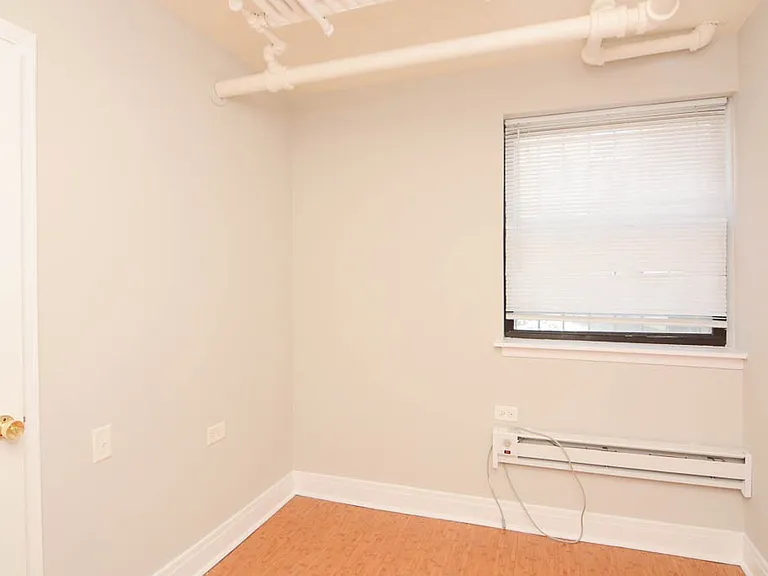5736 N Winthrop Ave #410 — Photo 15