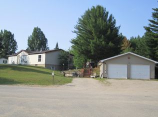 W14195 W Arlen St, Engadine, MI 49827