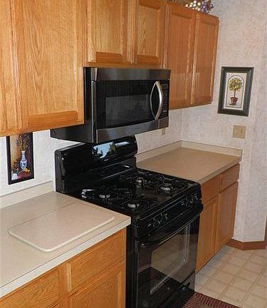 4th image of 112 N Aspen Ct Unit 2