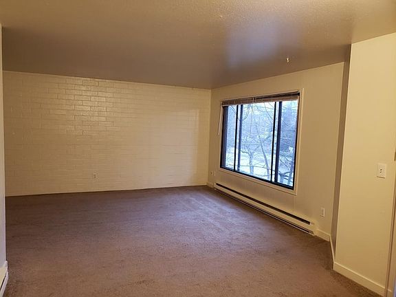 2nd image of 1609 1st St APT 6