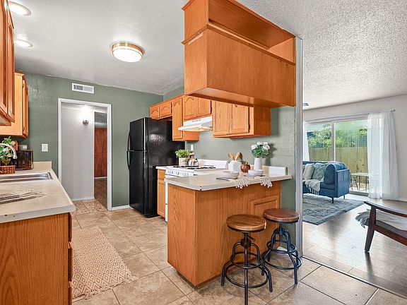 5th image of 3646 Rhonda Rd