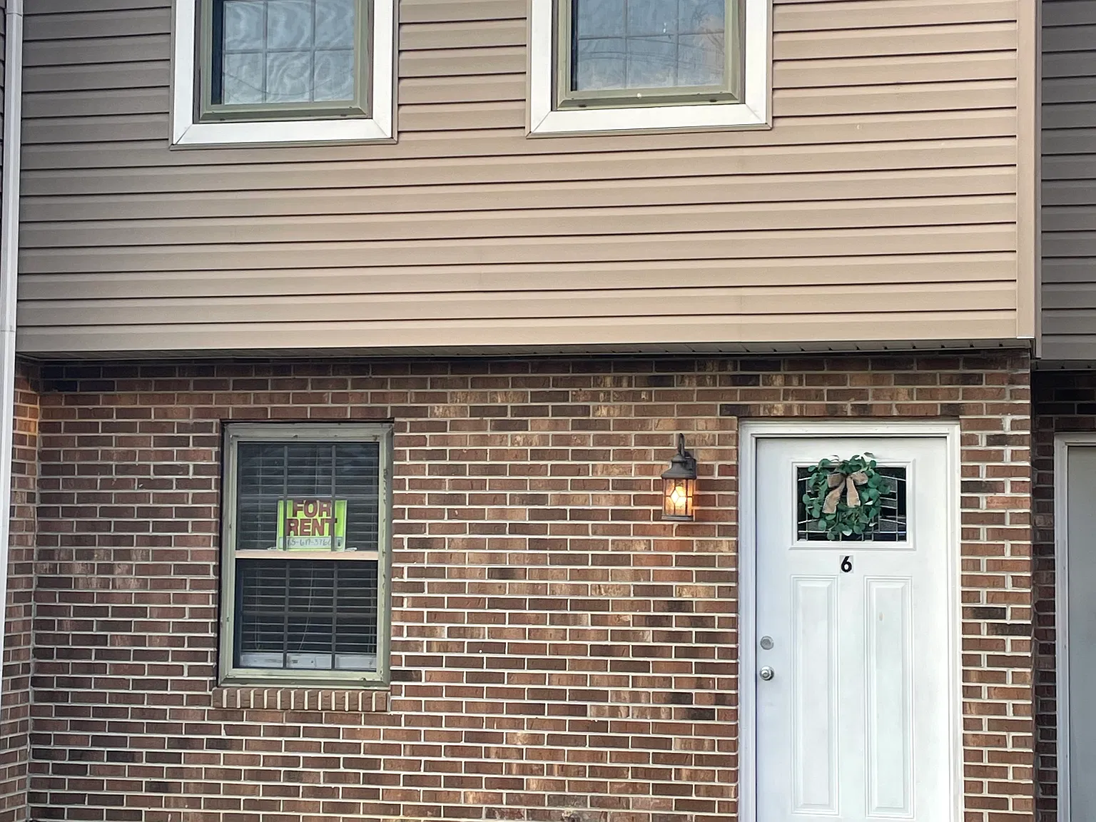 2 bed, 1.5 bath, 1000 sqft, $1,600 — Photo 2