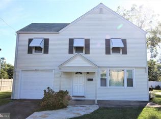 11 Upland Rd, Brookhaven, PA 19015