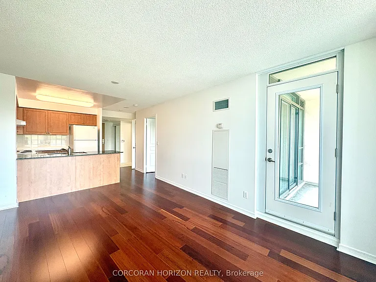 503 Beecroft Rd #216 — Photo 7