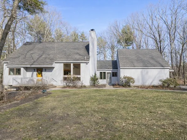 1749 Salem St, North Andover, MA 01845