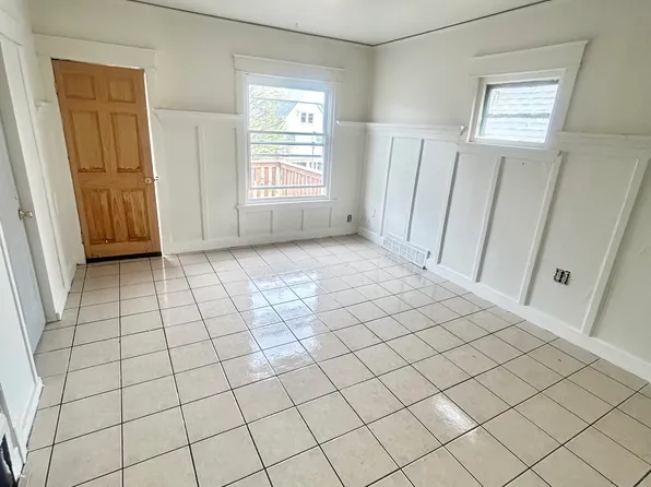 3139 N 14th St #A, Milwaukee, WI 53206