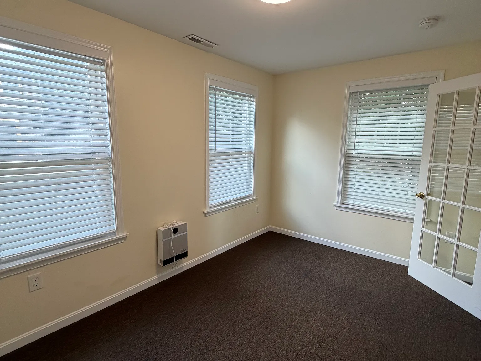 716 Wyndhurst Ave — Photo 4