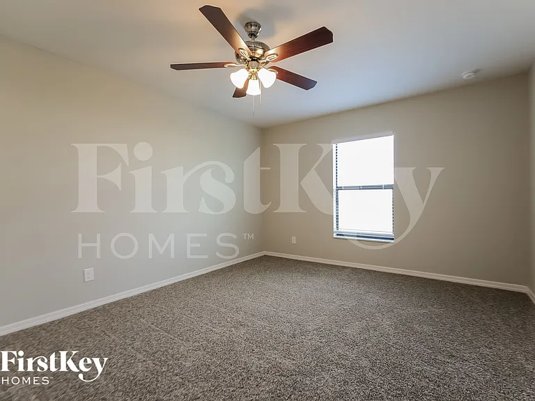 1544 Swan Lake Cir — Photo 8