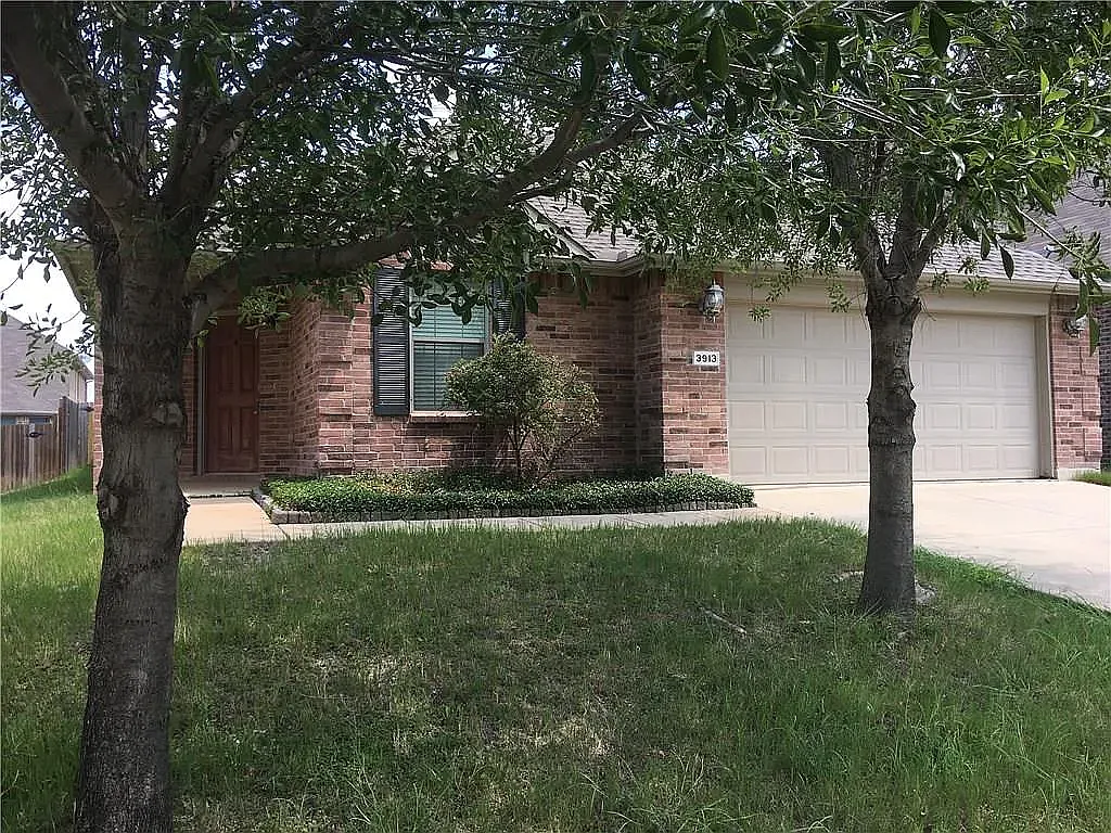 3 bed, 1845 sqft, $2,250 — Photo 2