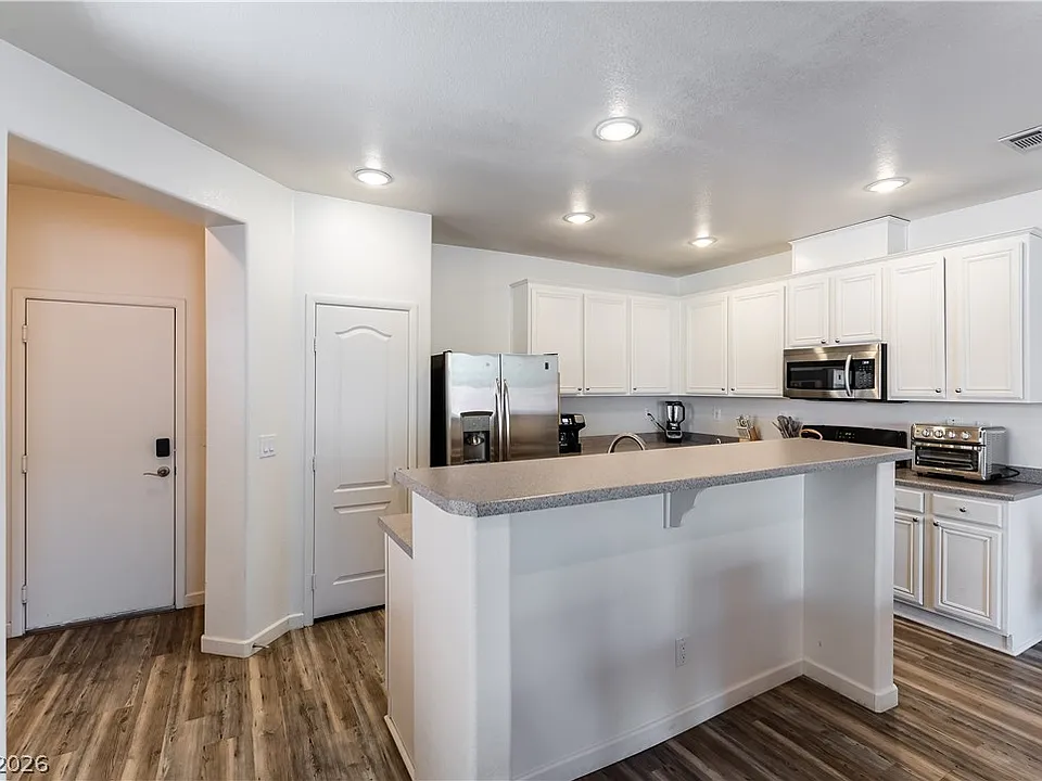 1362 Grass Creek Ave #2