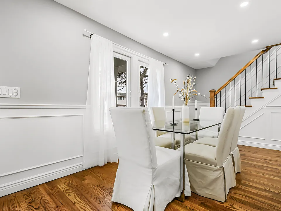 214 Oak Neck Rd