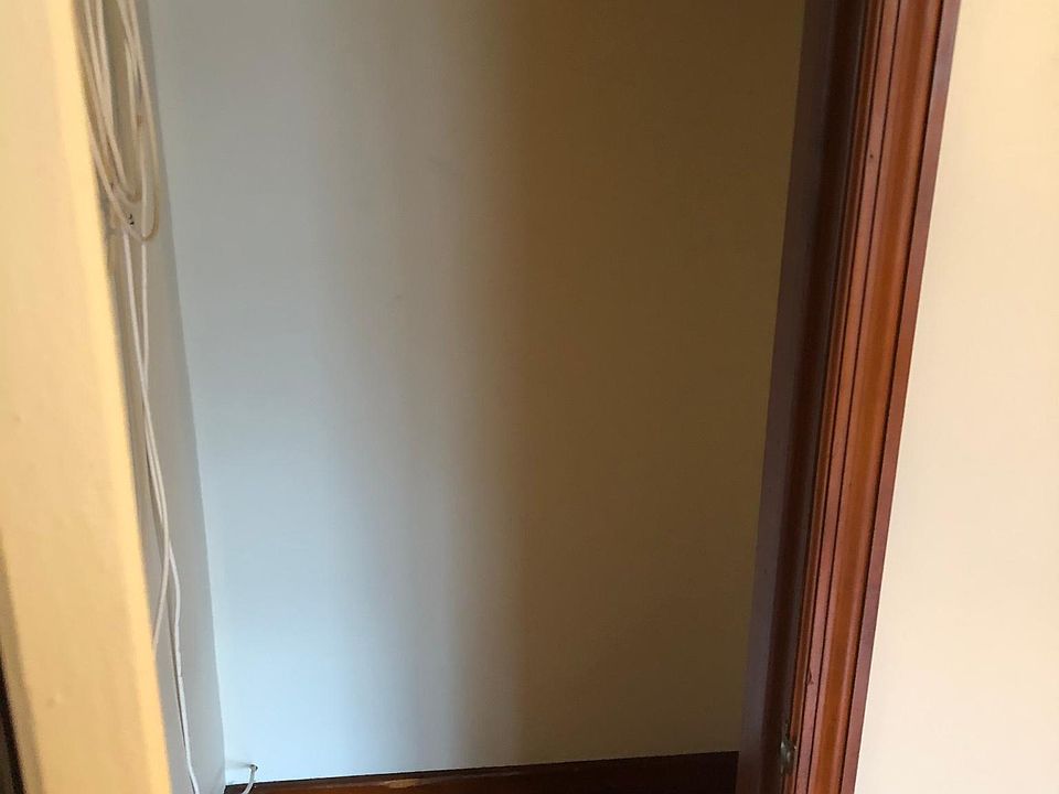 1st image of 34 Jerseyville Ave