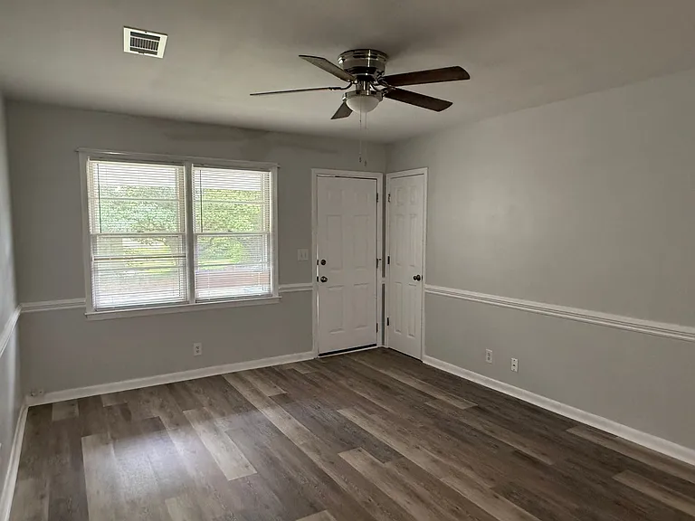 1746 E Avalon Cir #B — Photo 9