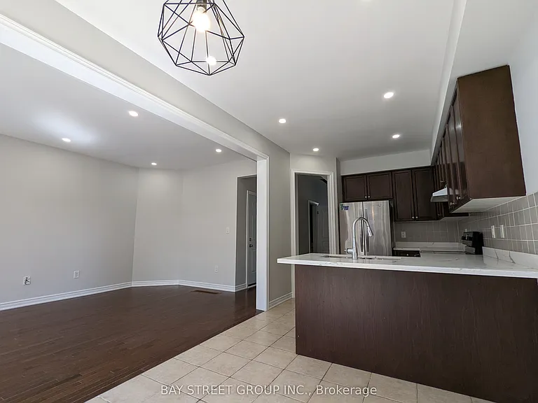 80 Brock Ave — Photo 4
